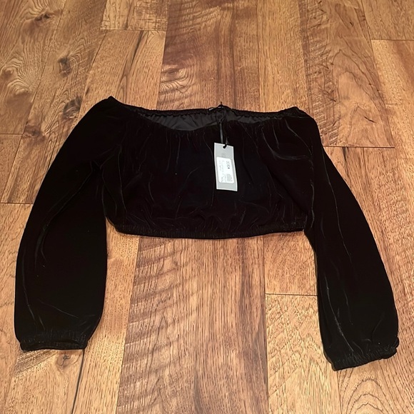 NWT Robertson + Rodeo Woman’s Black I Feel You Off The Shoulder Top Size S - Picture 1 of 5